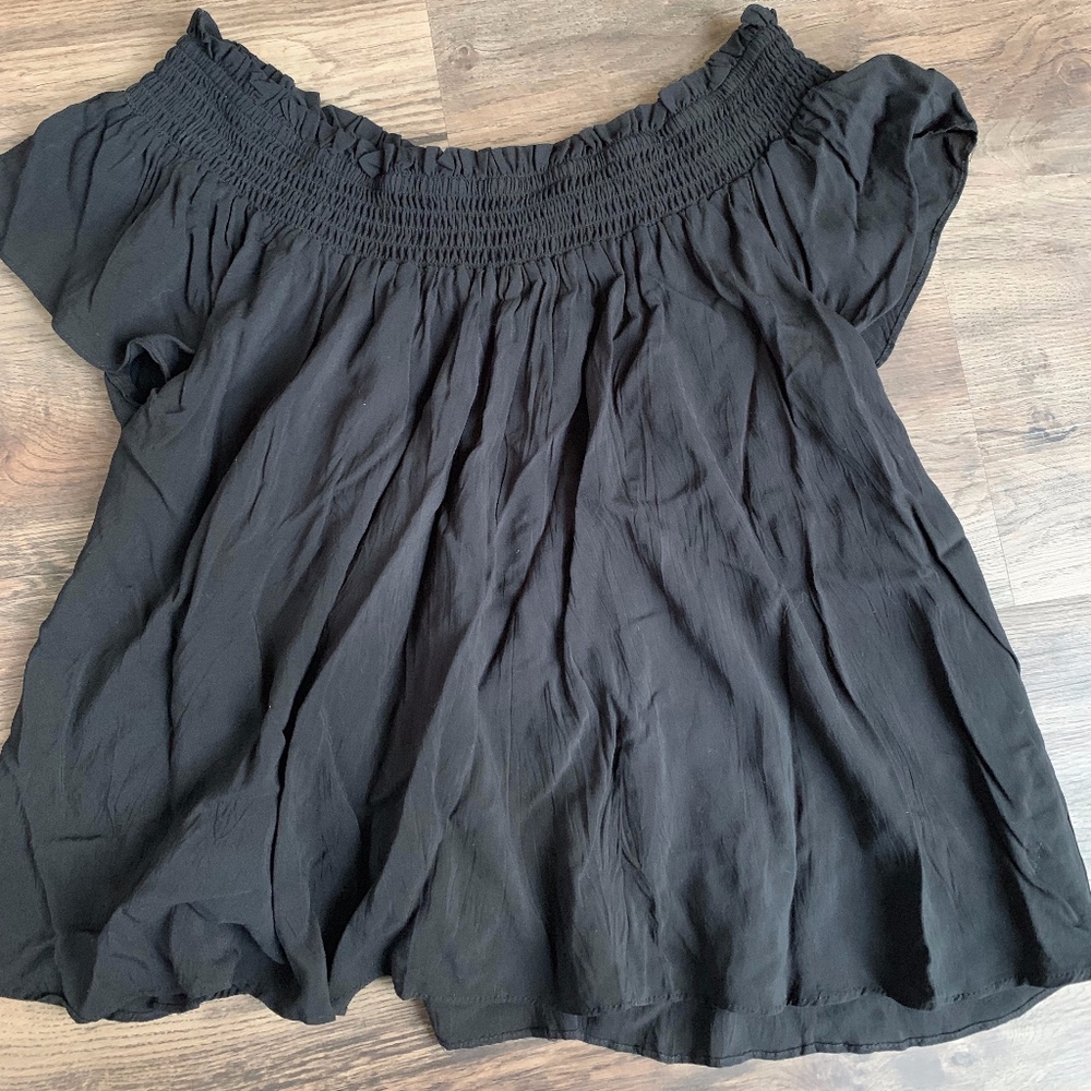 Aritzia Off the Shoulder Top